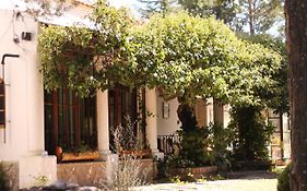 Hosteria y Cabañas Los Mimbres